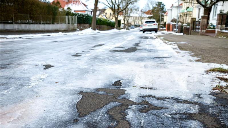 Autofahrer sollten vorsichtig unterwegs sein.
