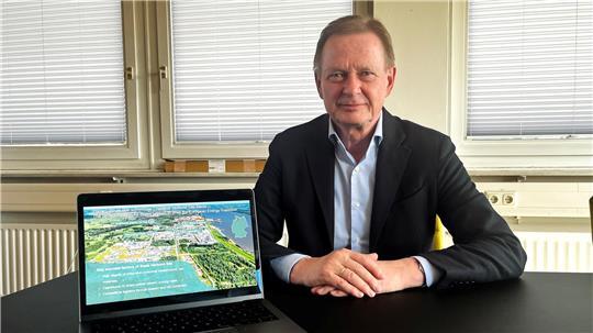 Axel Heitmann, Geschäftsführer und Inhaber von Prime Lithium in der TAGEBLATT-Redaktion.