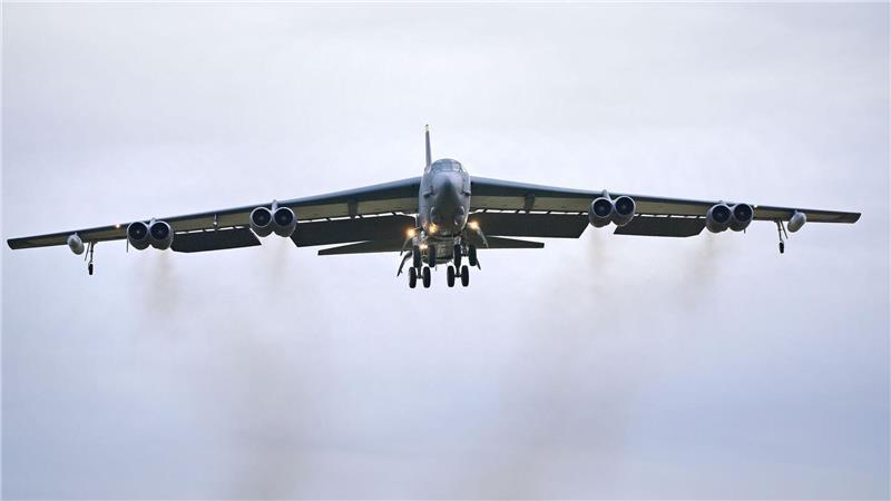 Acht Tote bei Absturz von B-52-Bomber in den USA B-52-Bomer stürzt in Kalifornien ab. (Symbolbild)