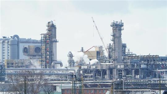 BASF als größter industrieller Gasverbraucher in Deutschland leidet wie viele Chemieunternehmen unter den relativ hohen Energiepreisen hierzulande.