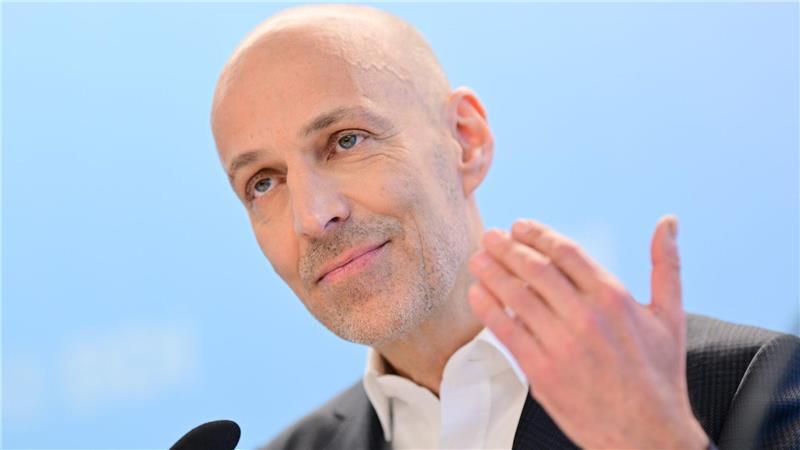 BDI-Präsident Peter Leibinger kritisiert die Bundesregierung. (Archivbild)