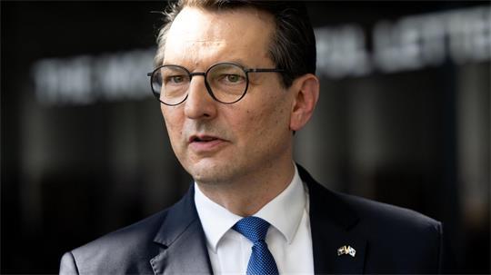 BMW-Chef Nedeljkovic: Konzernstruktur vereinfachen und Managementpositionen streichen. (Archivbild)