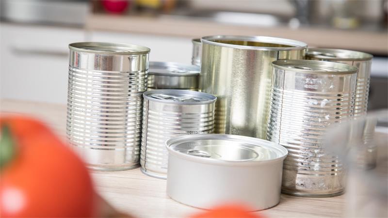 BPA soll Ihnen nicht in den Vorratsschrank kommen? Wer ganz sicher sein will, dem bleibt - bislang noch - nur der Verzicht auf Dosen.