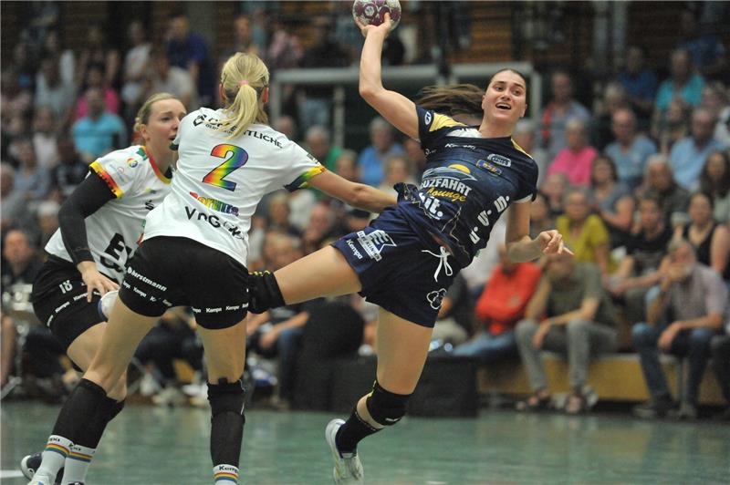 BSV marschiert in die nächste Pokal-Runde BSV-Spielerin Magda Kasparkova erzielte sieben Tore in Berlin. Foto: Jan Iso Jürgens (Archiv)
