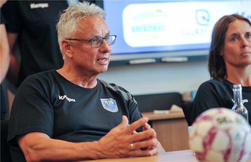 Diskussionen um neuen Liga-Modus: Leun sagt ja, Prior nein BSV-Trainer Dirk Leun.