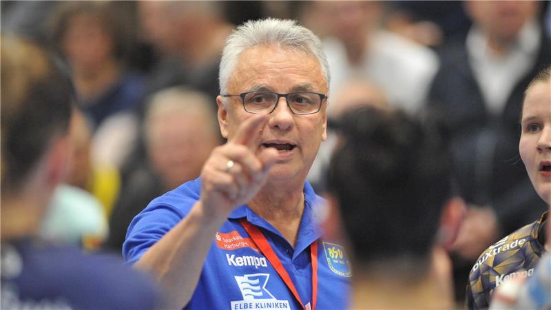 Grippe, Dauerbelastung, WM-Traum: Jolina Huhnstock beißt sich durch BSV-Trainer Dirk Leun.