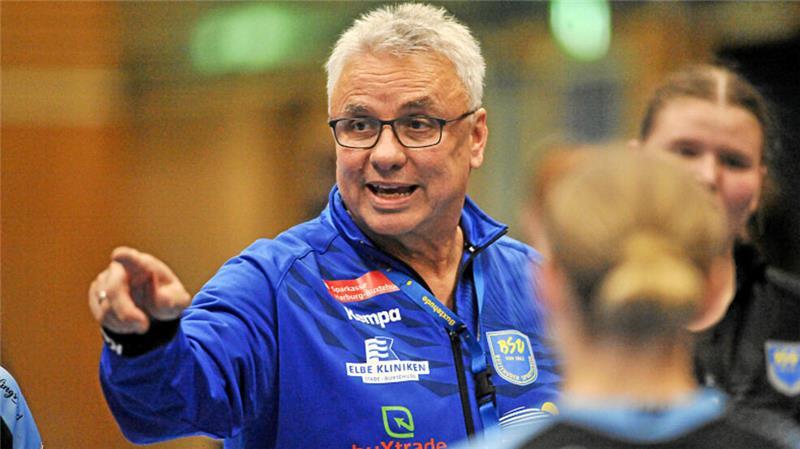 BSV-Trainer Dirk Leun hofft auf eine Steigerung seiner Torhüterinnen.