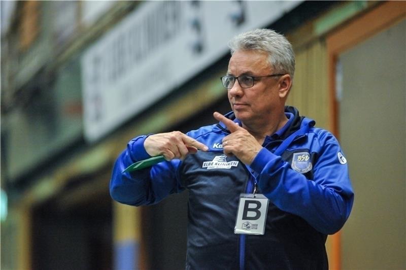 BSV-Trainer Dirk Leun war vor allem mit dem Auftritt beim 21:30 gegen den VfL Oldenburg unzufrieden. Foto: Archiv