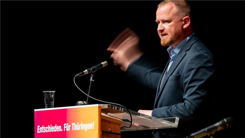 Wagenknecht verliert BSW-Machtkampf - Wolf bleibt im Amt BSW-Generalsekretär Christian Leye verteidigte den Kurs von Parteigründerin Sahra Wagenknecht in Gera