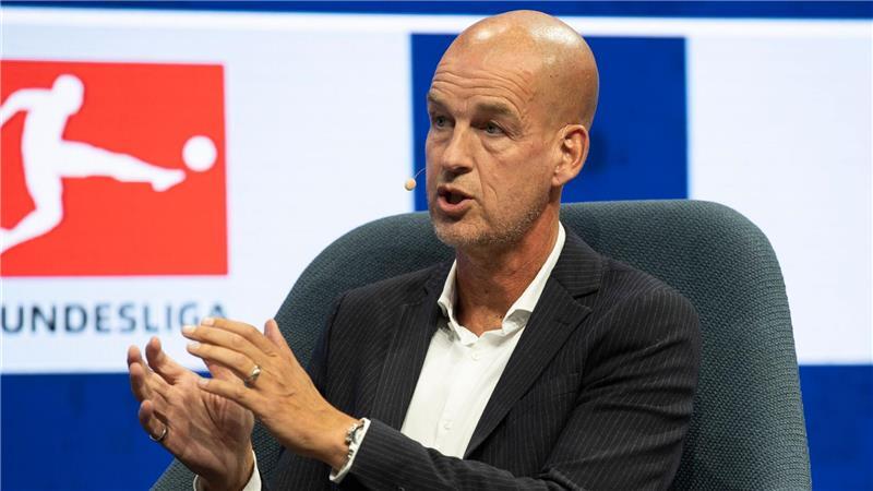 Das Big Business von Bayern und BVB im Trump-Land BVB-Geschäftsführer Carsten Cramer.