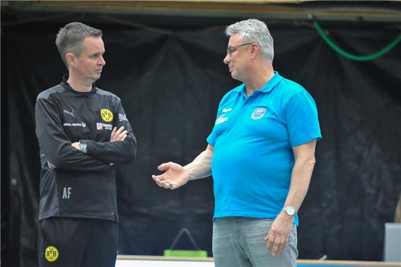 BVB-Trainer André Fuhr (links) mit BSV-Coach Dirk Leun (Archivbild).