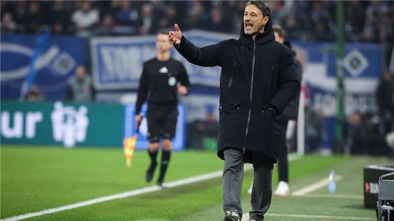 BVB-Trainer Niko Kovac muss seine Spieler beruhigen