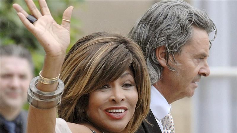 Zeitung: Tina Turners Witwer hat eine neue Beziehung Bach ist in der fast 40-jährigen Beziehung mit Tina Turner immer im Hintergrund geblieben (Archivbild)