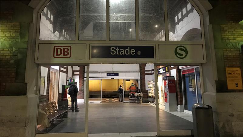 Bäcker Von Allwörden befindet sich in der Bahnhofshalle in Stade.