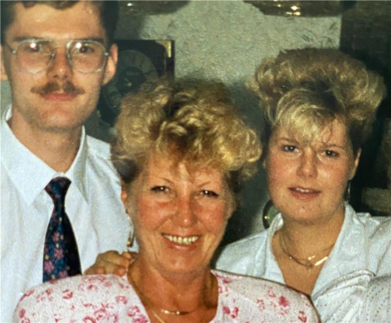Bärbel Barnkow mit ihren Kindern Frank und Susanne Ende der 80er Jahre.Foto: privat