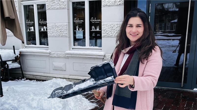 Baharé Markerts Schneeschieber ist beim Großeinsatz am Freitagmorgen kaputtgegangen.