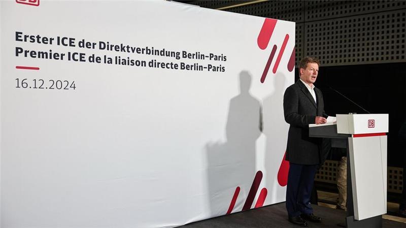 Bahnchef Richard Lutz zufolge ist die neue Verbindung zwischen Berlin und Paris Sinnbild eines geeinten Europas.