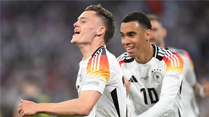 Bayern laut „Bild“ mit Leverkusens Wirtz einig - Ablösepoker Bald in einer Vereins-Mannschaft? Florian Wirtz (l) und Jamal Musiala.