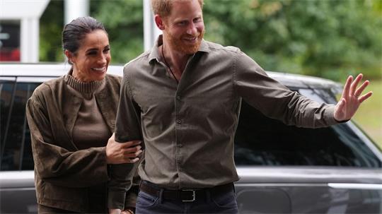 Bald wieder in Großbritannien: Harry und Meghan. (Archivbild)