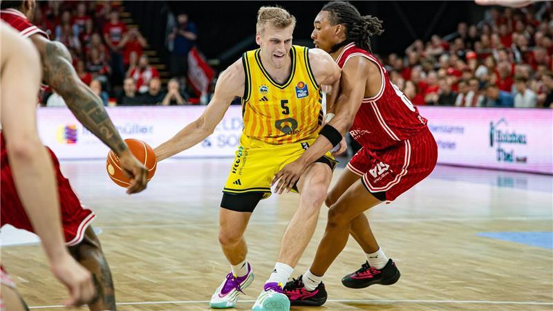 Bayern-Basketballer im Finale - Bamberg verkürzt gegen Alba Bamberg verteidigte im Heimspiel stark.