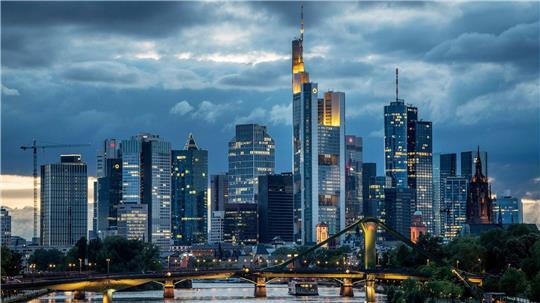 Banken halten sich wegen der Wirtschaftsflaute mit Krediten zurück. (Symbolbild)