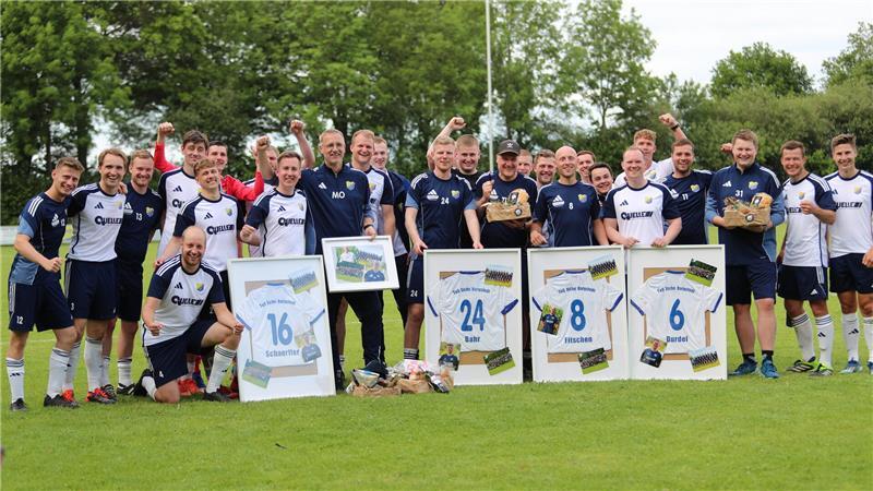 Bützfleth „zeigt Eier“ - Gänsehaut in Wiepenkathen: Das Kreisliga-Finale Bargstedt verabschiedet neben Trainer Maik Ohlandt auch einige Spieler.