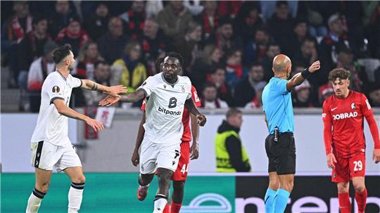 Basel-Profi Philip Otele trifft gegen Freiburg. (Archivbild)