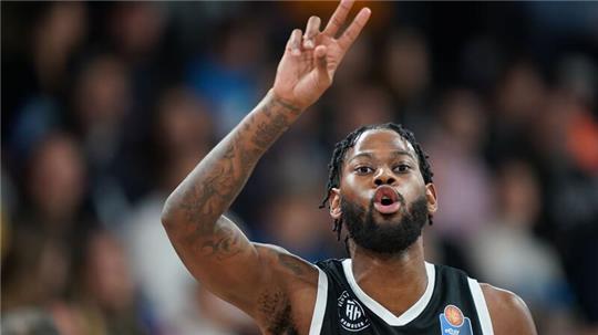 Basketball: Bundesliga, Hamburg Towers, Aljami Durham in Aktion.