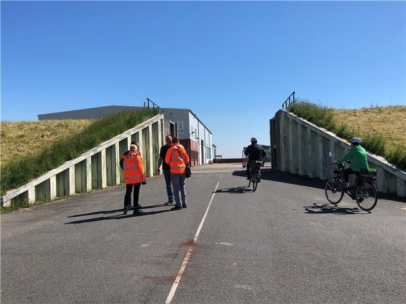 Bauarbeiten: Das Deichschart am Elbdeich wird neu gebaut. Ab Mitte Juni ist die Fahrt am Ruthenstrom für Radfahrer nicht mehr möglich.