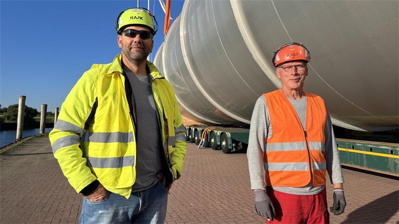 Bauleiter Thomas Lewandowski (links) und Teamleiter Andi Mauer von der Firma Scholpp sind Experten für Industriemontage.