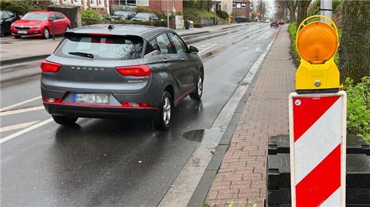 Baustelle an der Harsefelder Straße: Radwegeverbindung und Regenwasserkanal werden erneuert.