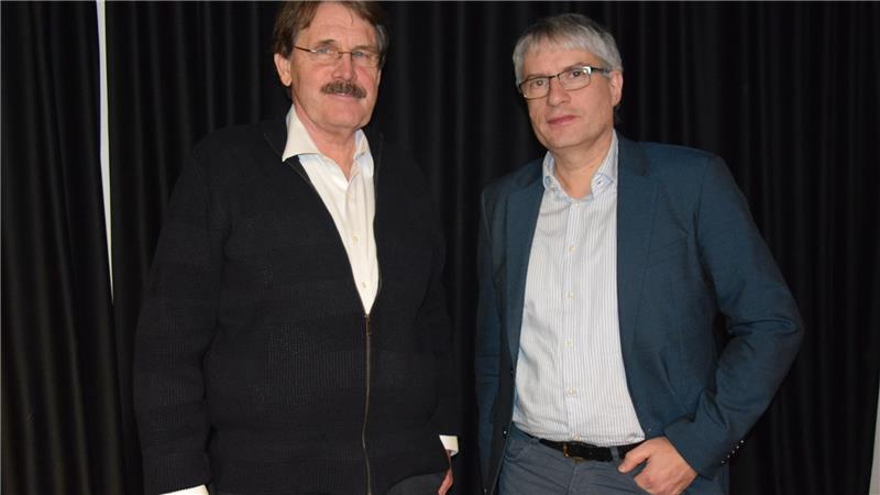 Bauunternehmer Andreas Viebrock (links) trifft in Buxtehude auf den stellvertretenden Bundesvorsitzenden der Grünen, Sven Giegold. In einem sind sie sich einig: Mit Klimaschutz lässt sich Geld verdienen.