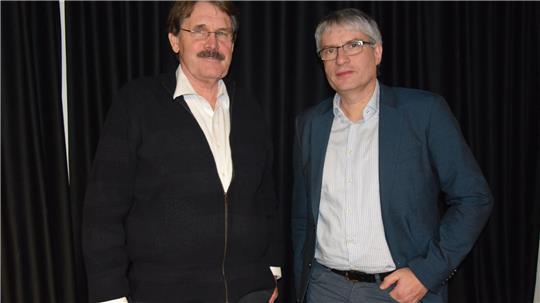 Bauunternehmer Andreas Viebrock (links) trifft in Buxtehude auf den stellvertretenden Bundesvorsitzenden der Grünen, Sven Giegold. In einem sind sie sich einig: Mit Klimaschutz lässt sich Geld verdienen.