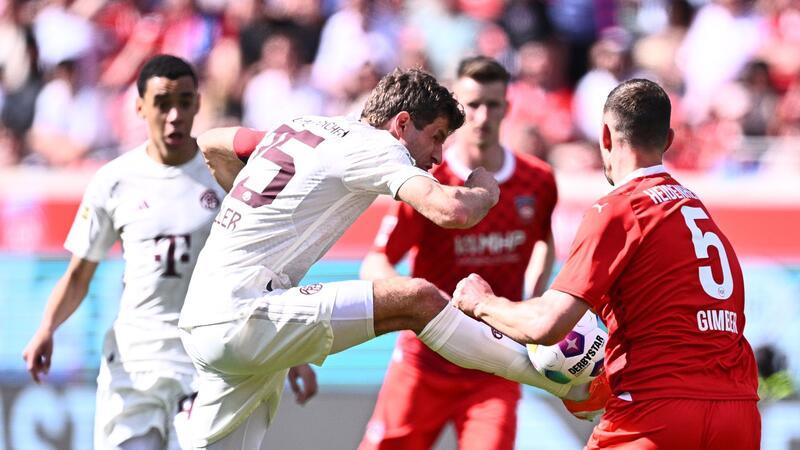 Ein einziger Albtraum: Bayern sind nicht mehr sie selbst Bayern Münchens Thomas Müller hat schon das Champions-League-Spiel gegen den FC Arsenal im Blick.