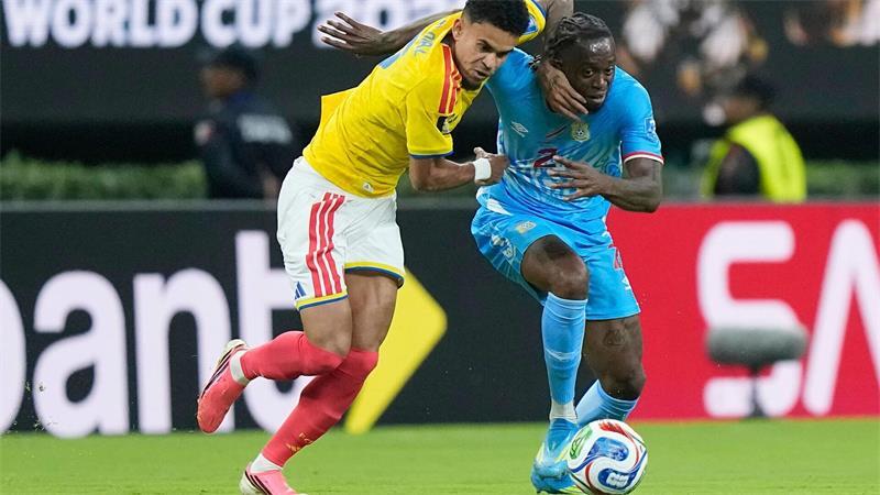 Das war die WM-Nacht: England enttäuscht gegen Ghana Bayern-Profi Díaz (links) traf zwar nicht selbst, jubelte aber über den Sieg Kolumbiens bei der WM.