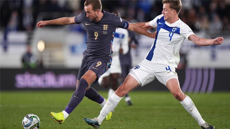 Tuchel oder Guardiola? England benötigt „Weltklasse-Trainer“ Bayern-Stürmer Harry Kane (l) siegt mit England in Helsinki.