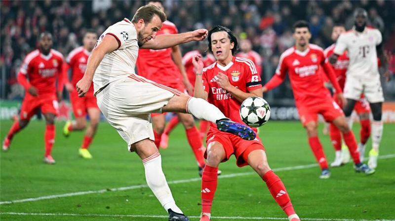 Musiala köpft Bayern zum Arbeitssieg – Notfall auf der Tribüne Bayern-Torjäger Harry Kane beim Schuss.