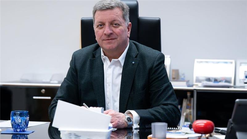 Bayern fordert Bund zur alleinigen Finanzierung auf. 