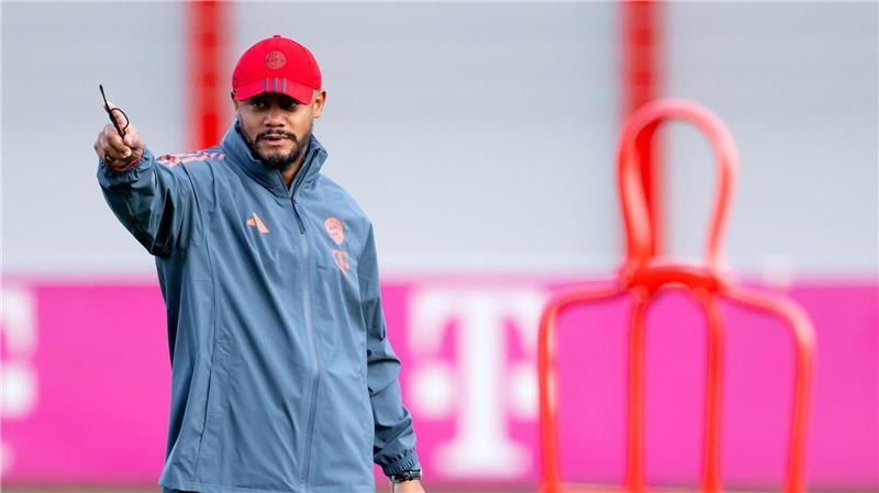 Bayern und Kompany - das passt. Der Coach beim Abschlusstraining.