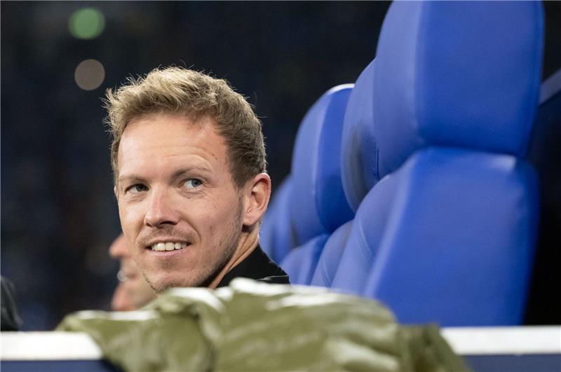 Alles klar mit Nagelsmann? DFB lädt zur Pressekonferenz Bayerns ehemaliger Trainer Julian Nagelsmann soll beim DFB übernehmen.
