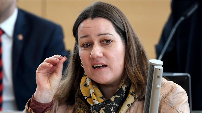 Beate Raudies plädierte für Lösungen, die Diskriminierung bekämpfen, ohne diejenigen zu diskreditieren, die tagtäglich für den Rechtsstaat arbeiteten. (Archivbild)