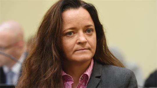 Beate Zschäpe will vorzeitig aus der Haft entlassen werden. (Archivbild)