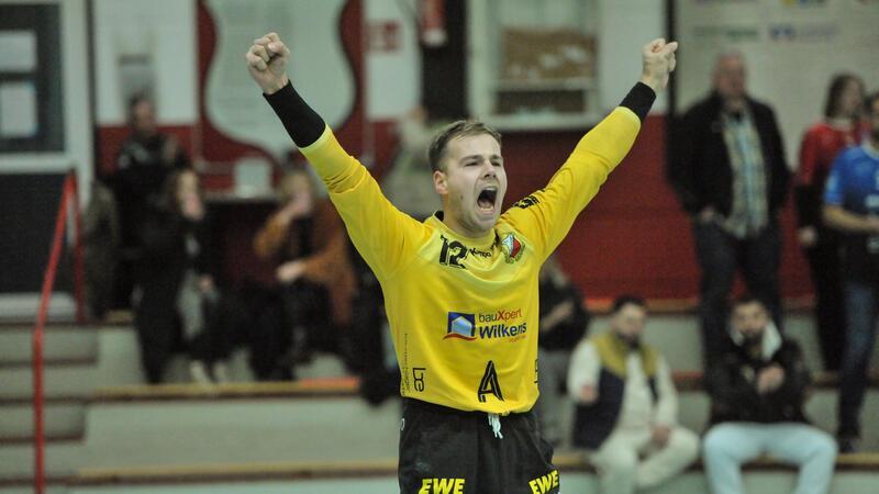 SV Beckdorf holt sich im Duell der Kellerkinder einen Punkt Beckdorfs Torhüter Markus Clever kassierte kurz vor Schluss noch eine Zeitstrafe.