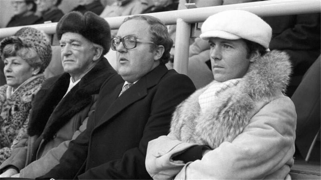 Beckenbauer in der Saison 1979/80 beim Spiel TSV 1860 München gegen FC Bayern Mü...