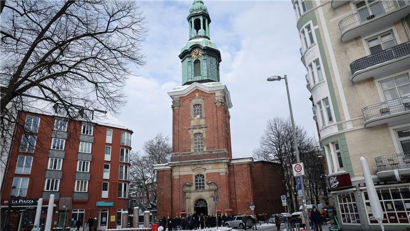 Becker war in dem Stadtteil zuhause und engagierte sich in zahlreichen Bereichen. 