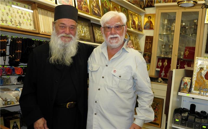 Begegnung mit einem orthodoxen Mönch: Eines der Bilder, die Helfried Weyer bei seinem Vortrag „Athos – Klöster, Mönche und Ikonen“ zeigen wird. Foto: Weyer
