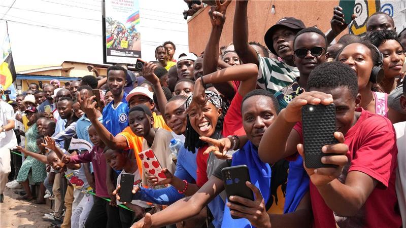 Begeisterte Zuschauer beim Elite-Straßenrennen der Männer.