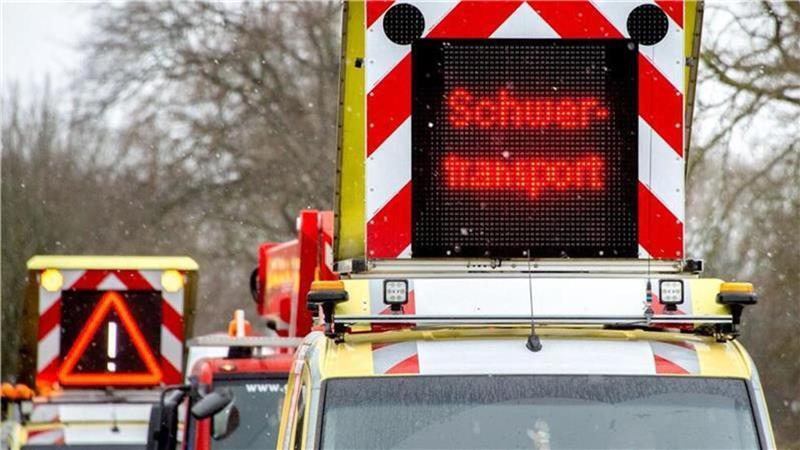 Begleitfahrzeuge sind bei Schwerlasttransporten vorgeschrieben.