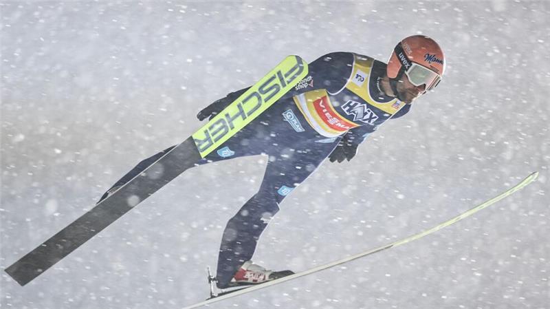 Skispringer Paschke in Lillehammer erneut auf dem Podest Behielt im Schneetreiben von Lillehammer den Durchblick: Skispringer Pius Paschke.