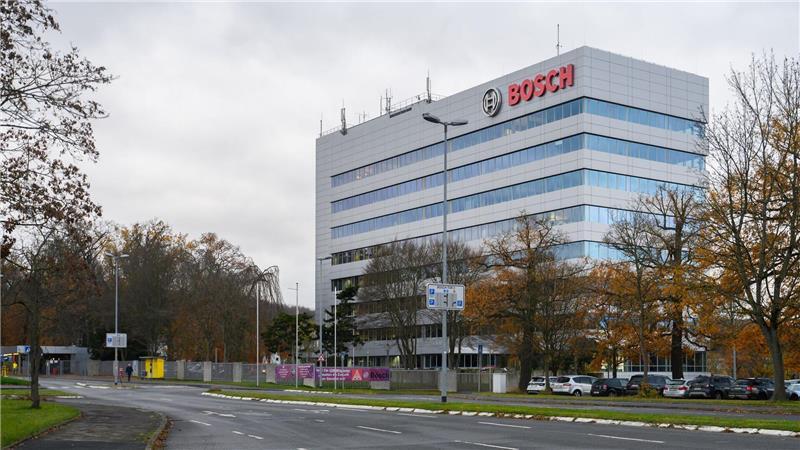 Bosch will mit Betriebsrat über Zukunft in Hildesheim reden Bei Bosch in Hildesheim soll jede zweite Stelle wegfallen. (Archivbild)